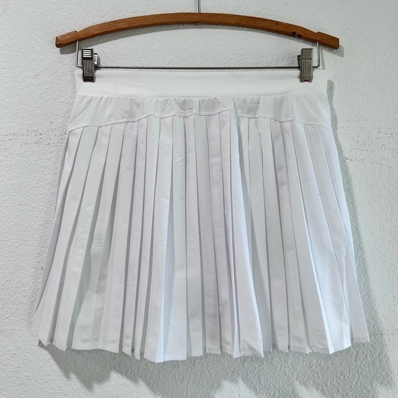 Spanx Elegant White Pleated Skirt - Picture 2 of 16